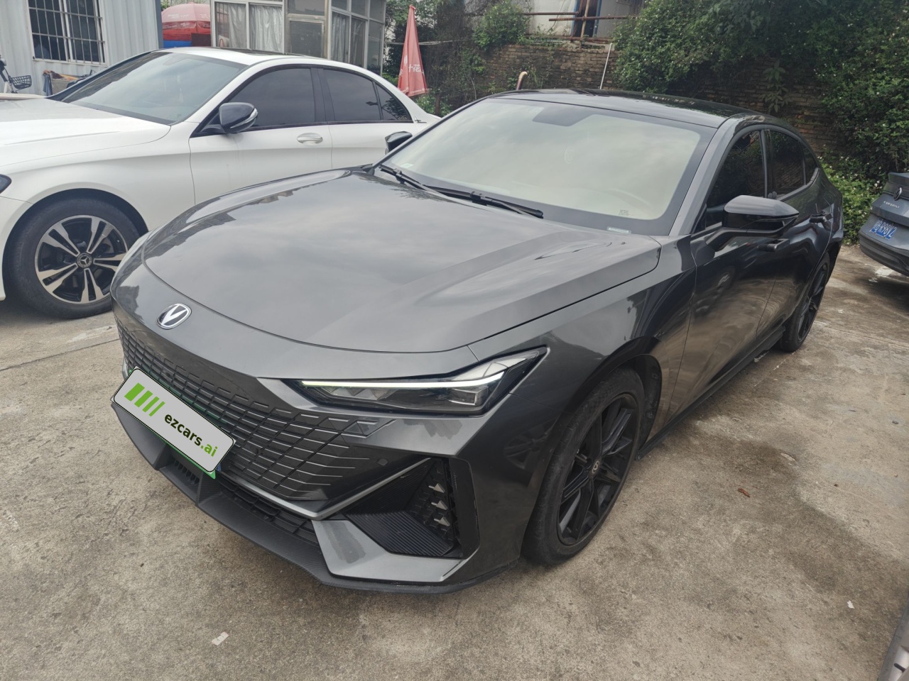 UNI-V 2022 1.5T Premium