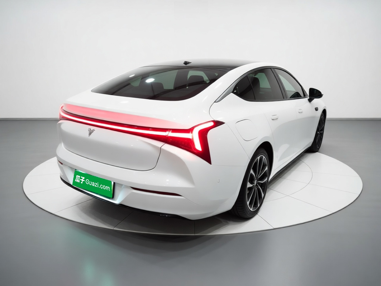 Neta S 2022 EV 715km RWD photo 4