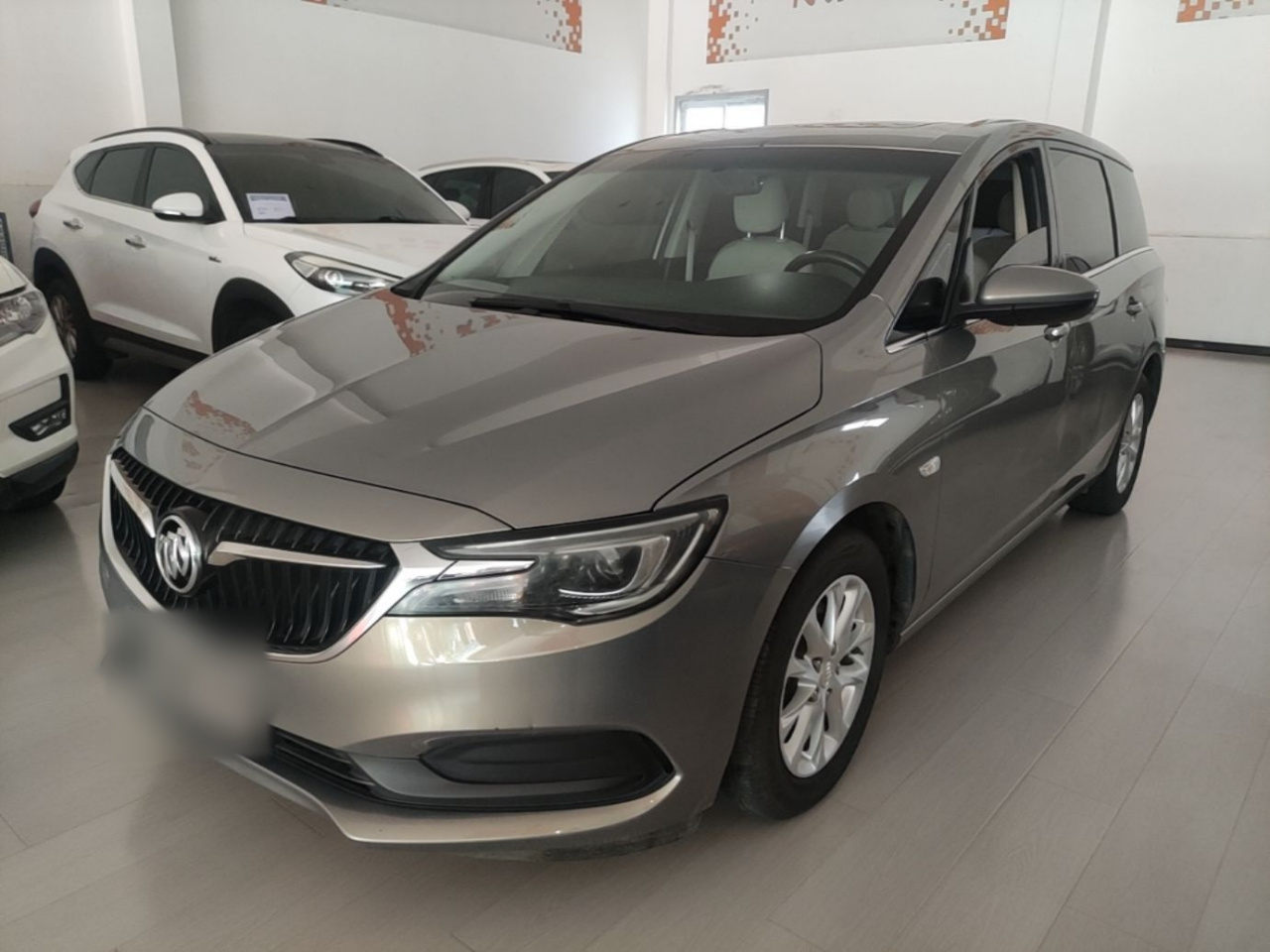 GL6 2019 18T 6-Seater Elite China VI