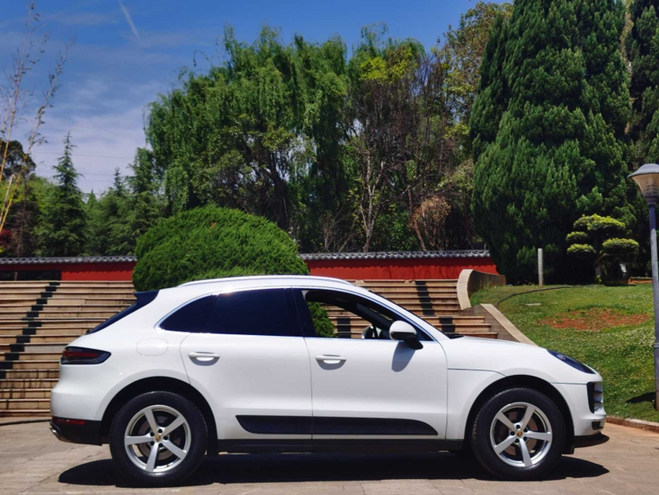 2018 Macan 2.0T photo 3