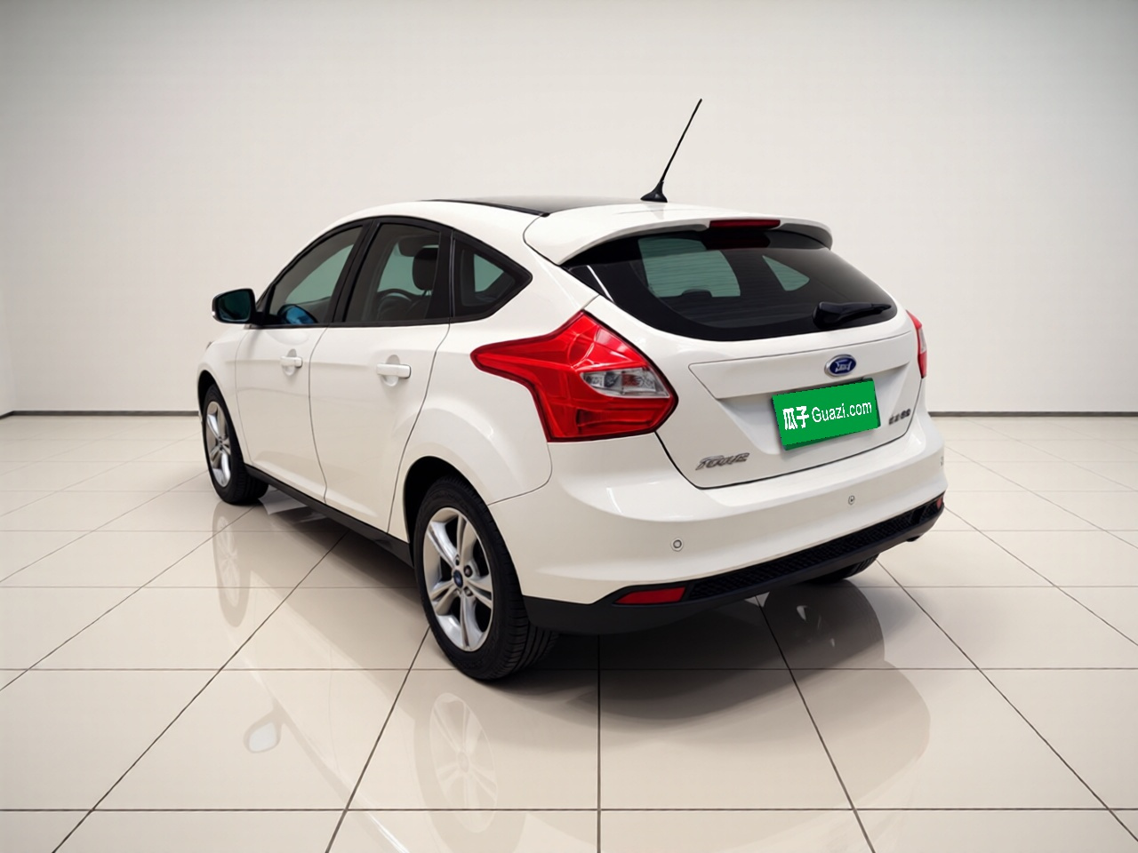 Focus 2012 Hatchback 1.6L AT photo 4