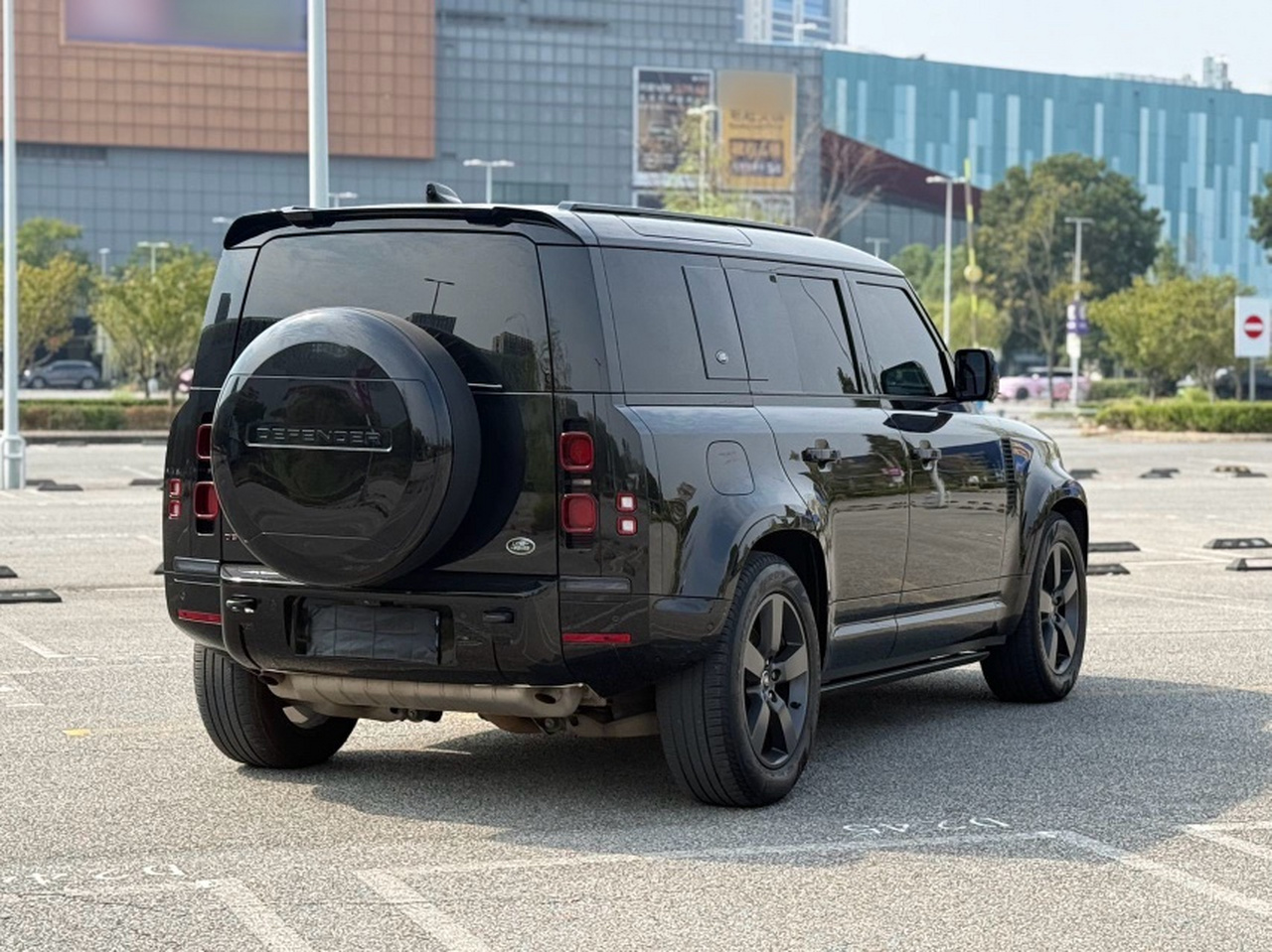 Defender 2024 110 3.0T P400 X-DYNAMIC HSE photo 3