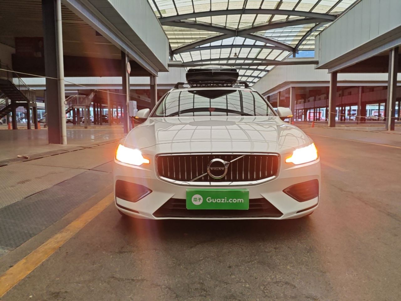 V60 2022 B4 Luxury photo 2