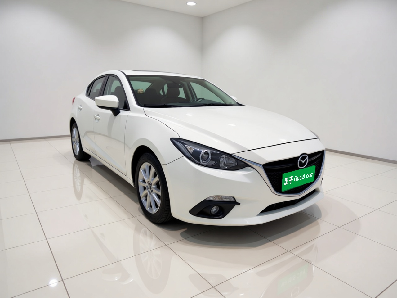 3 Axela 2016 Sedan 1.5L AT Luxury photo 3