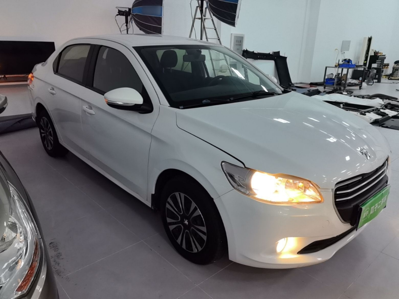 301 2016 1.6L MT Comfort photo 3