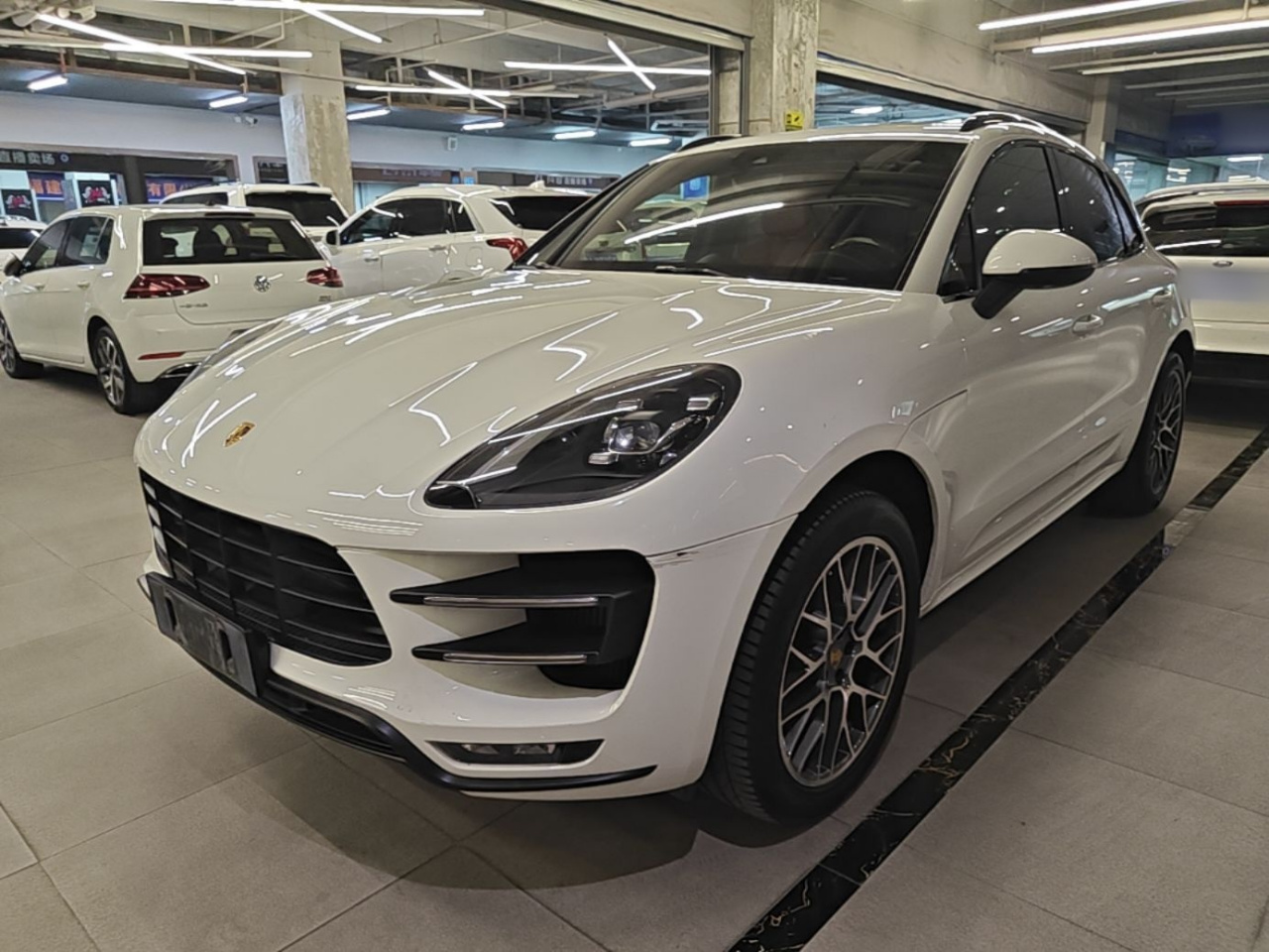 2017 Macan Turbo 3.6T