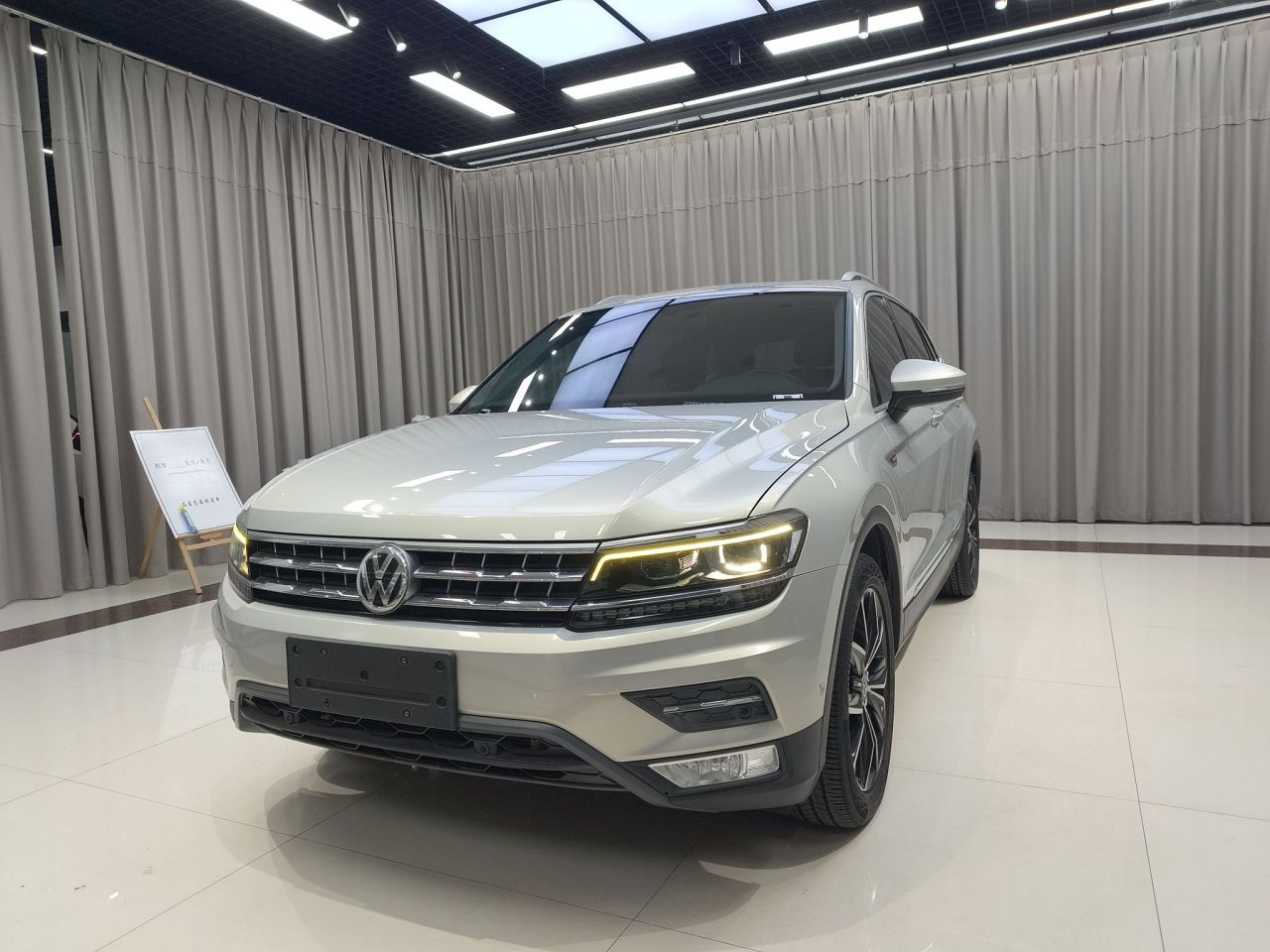 Tiguan L 2018 380TSI AT AWD Flagship