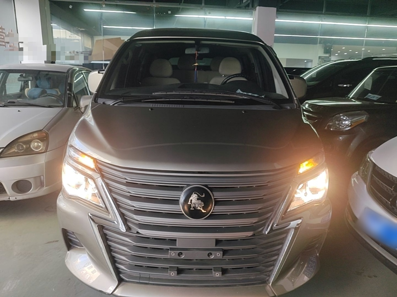 Lingzhi 2023 M5L 1.6L 7-Seater photo 2