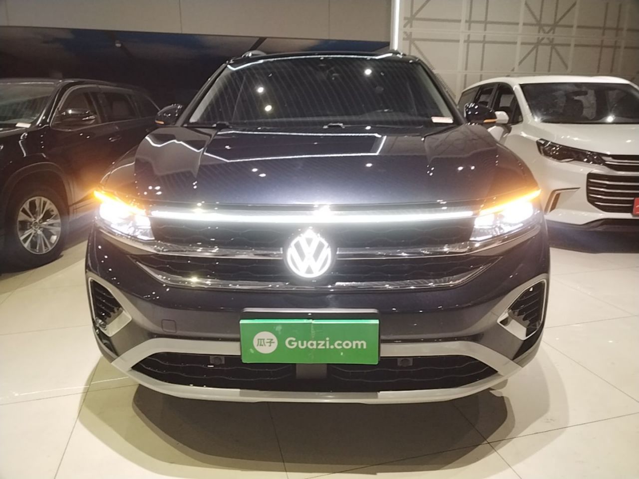 2023 Facelift 380TSI AWD Luxury Pro 6-Seater photo 2