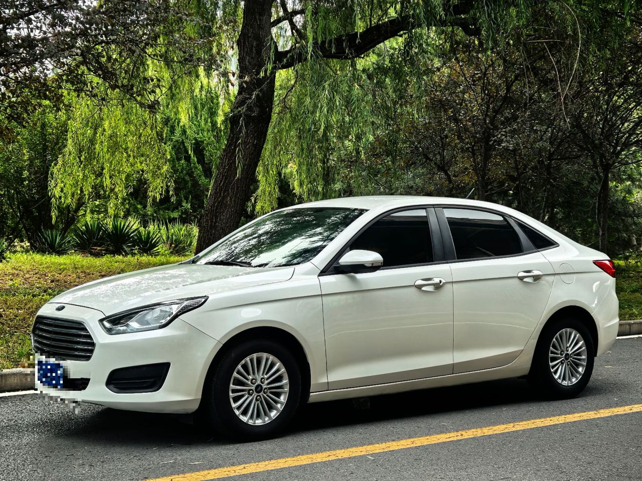 Escort 2017 Facelift 1.5L AT Comfort