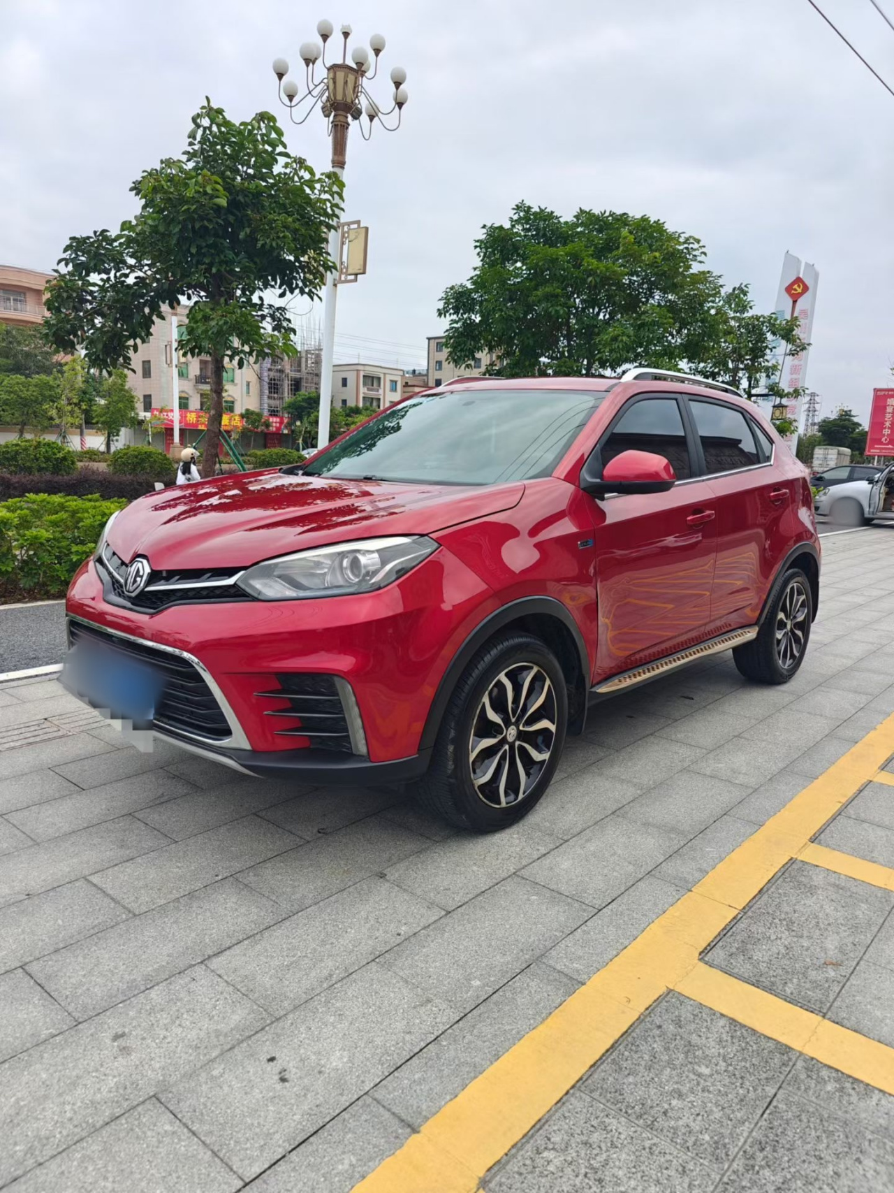 GS 2017 30T AT Exclusive