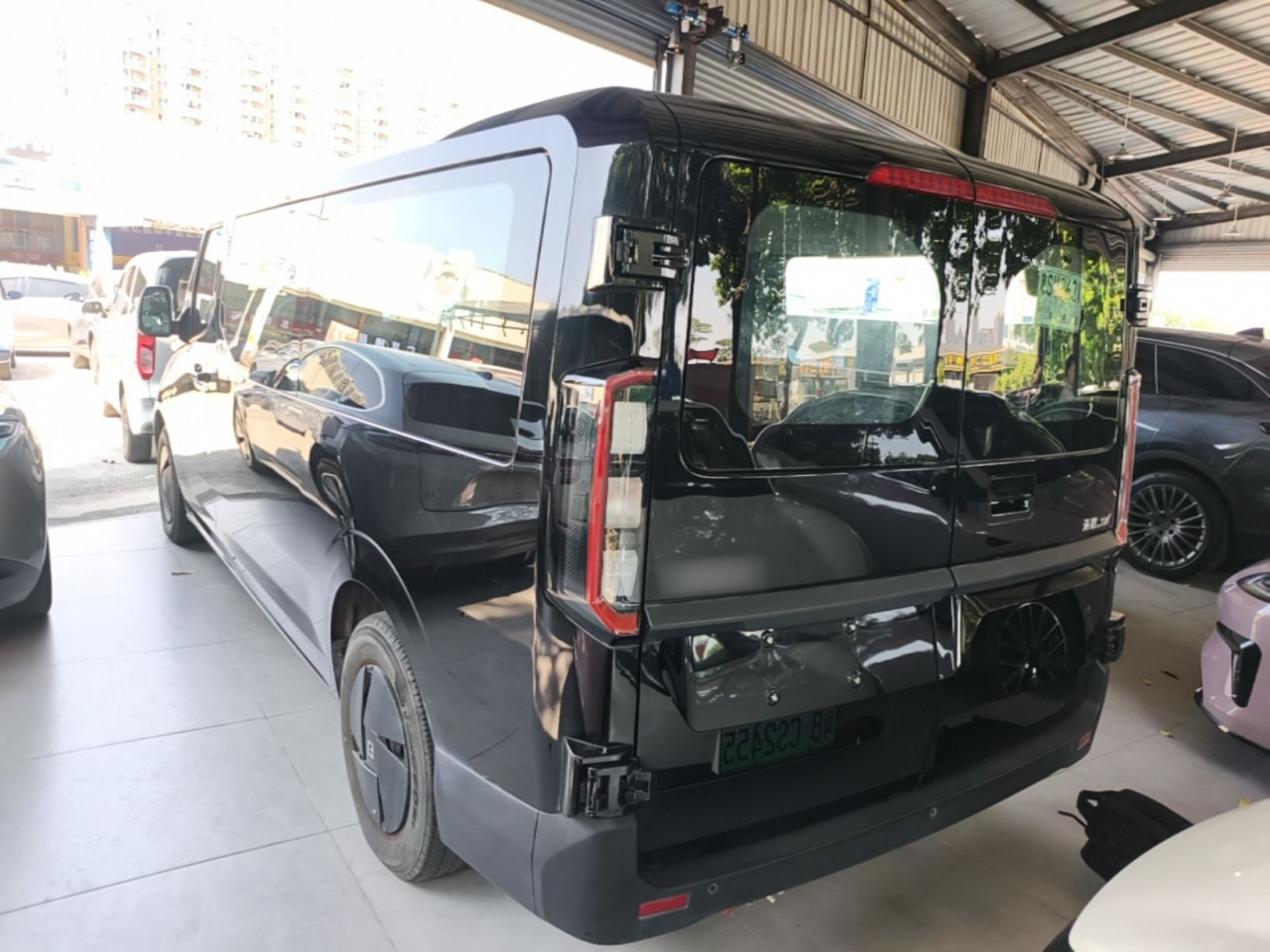 VAN 2024 Medium Wheelbase 83kWh photo 4