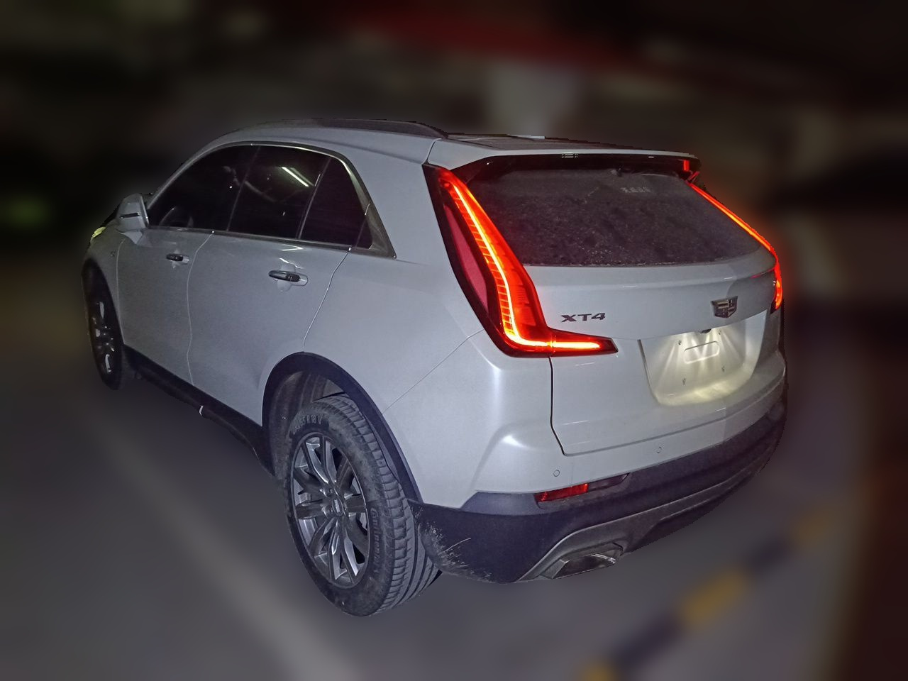 XT4 2018 28T RWD Leading photo 4