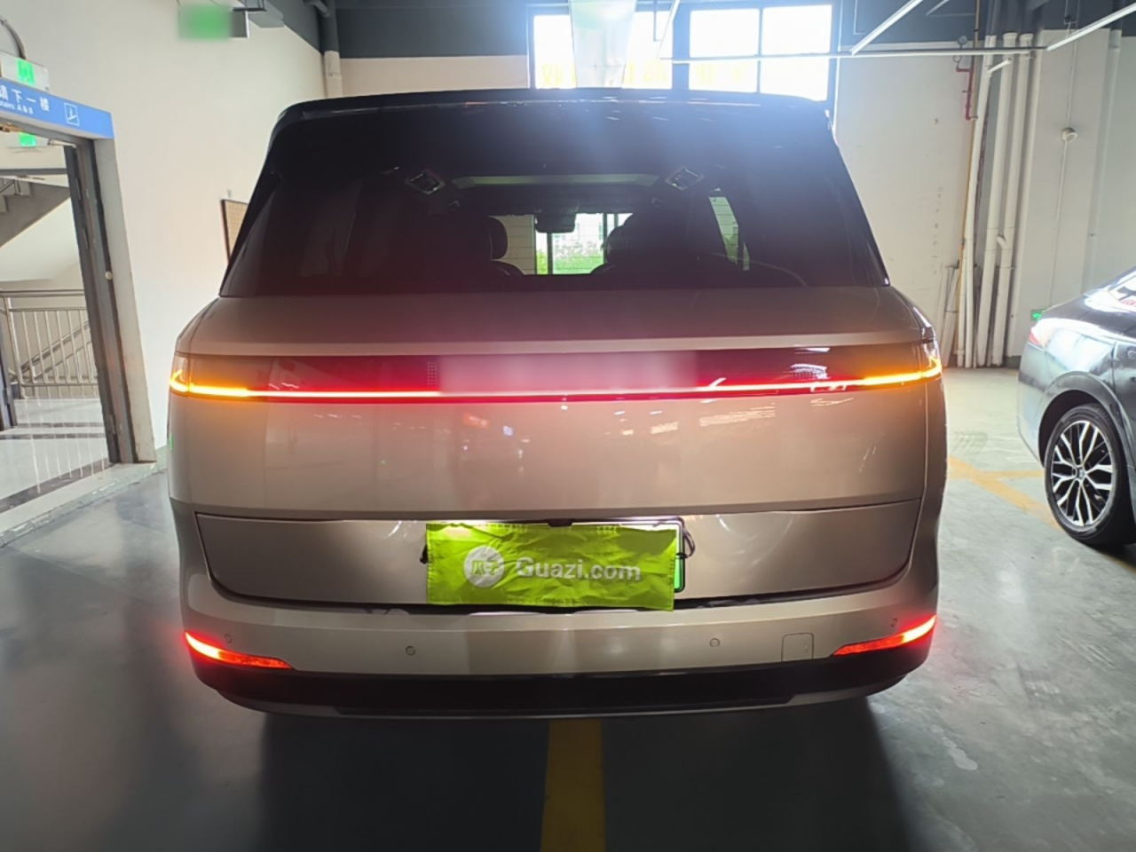 900 2025 2.0T Ultra 6-Seater photo 5