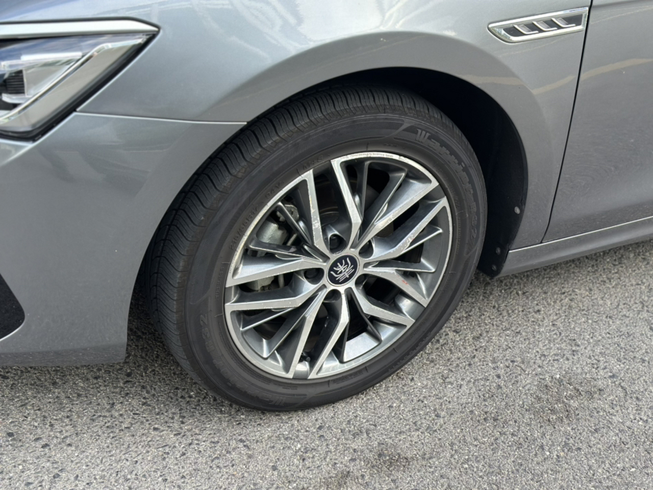 Qin PLUS 2021 EV 400KM Luxury photo 2