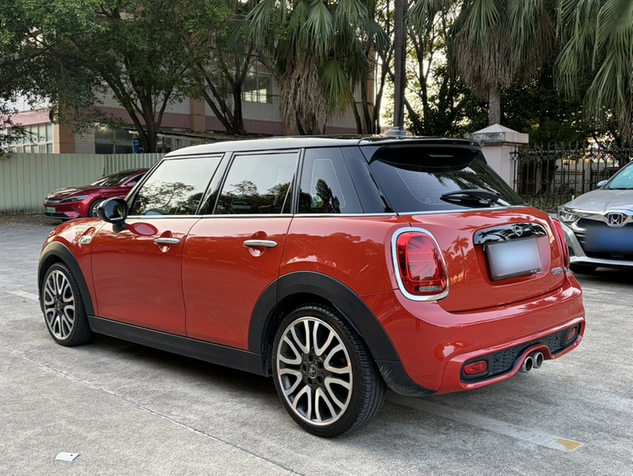 2018 2.0T COOPER S 5-Door photo 5