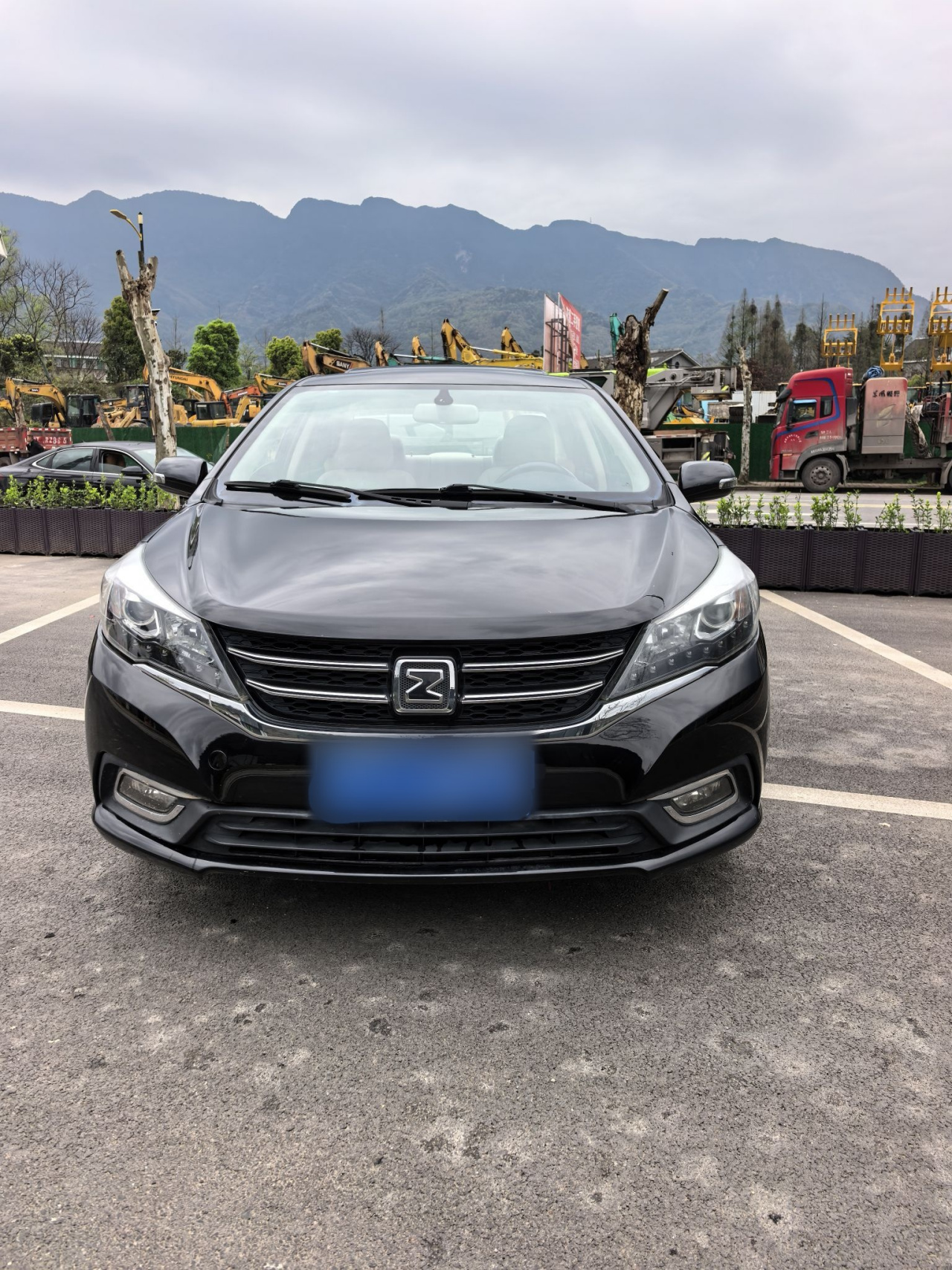 Z300 2016 1.5L MT Exclusive photo 2