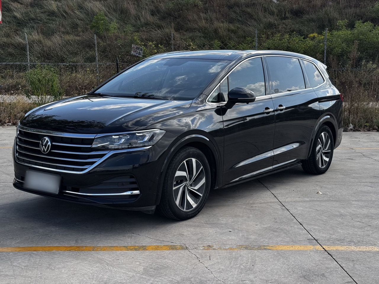 Viloran 2020 330TSI Luxury
