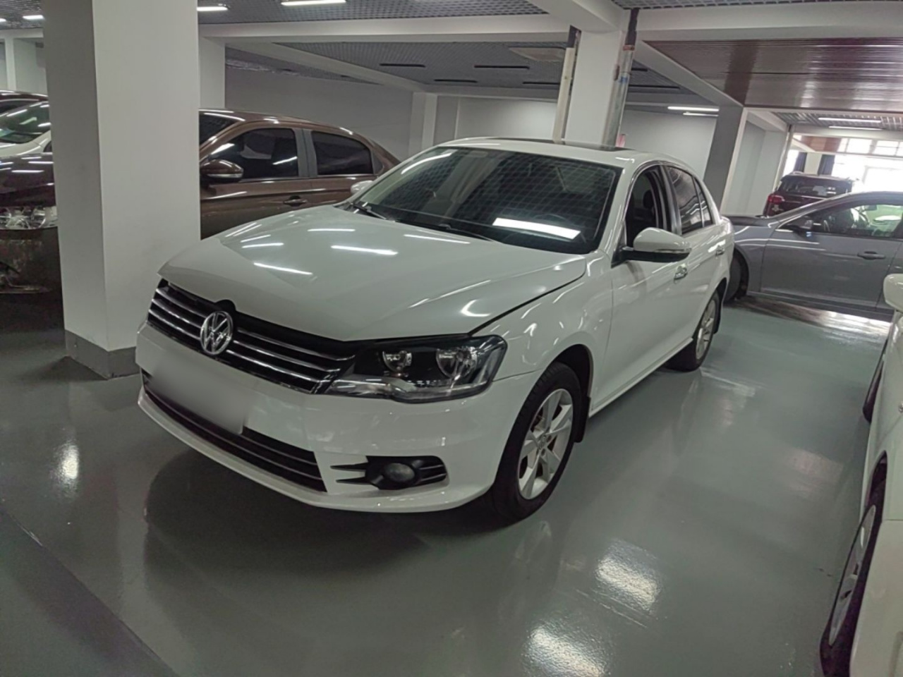 Bora 2015 1.6L MT Comfort