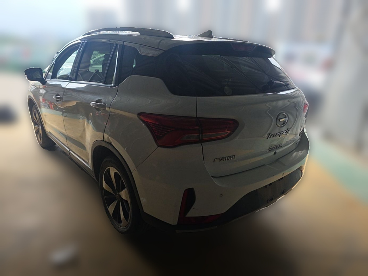 GAC Trumpchi GS4 2018 235T MT RWD Luxury Anniversary Edition photo 4