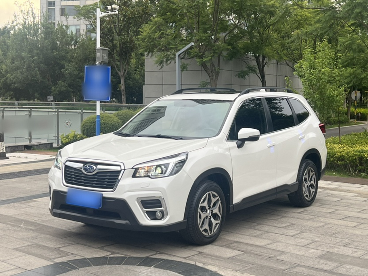 Forester 2021 2.0i Luxury