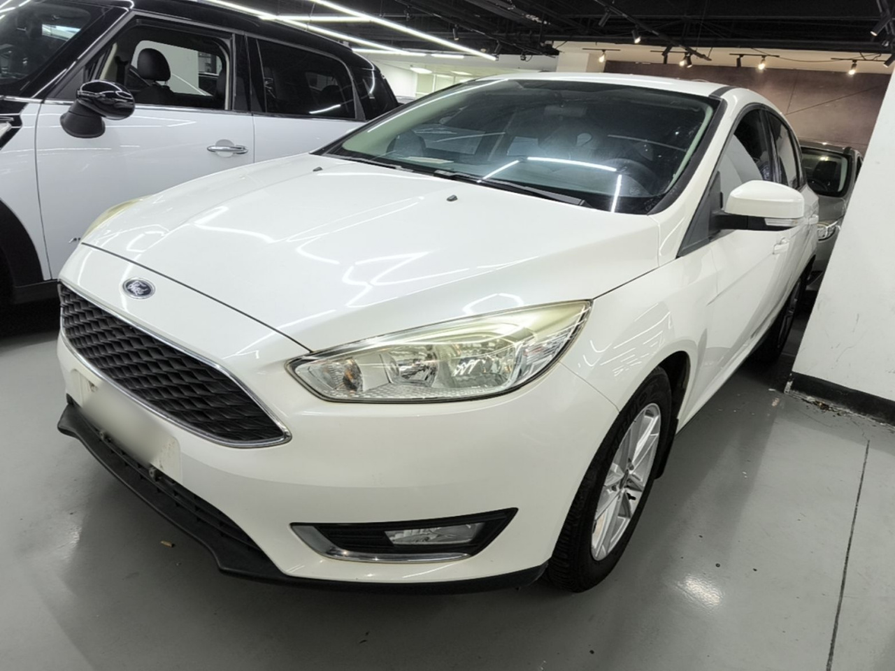 Focus 2017 Hatchback 1.6L AT Fashion