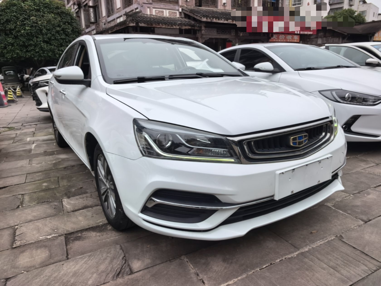 Emgrand 2018 1.5L CVT photo 3