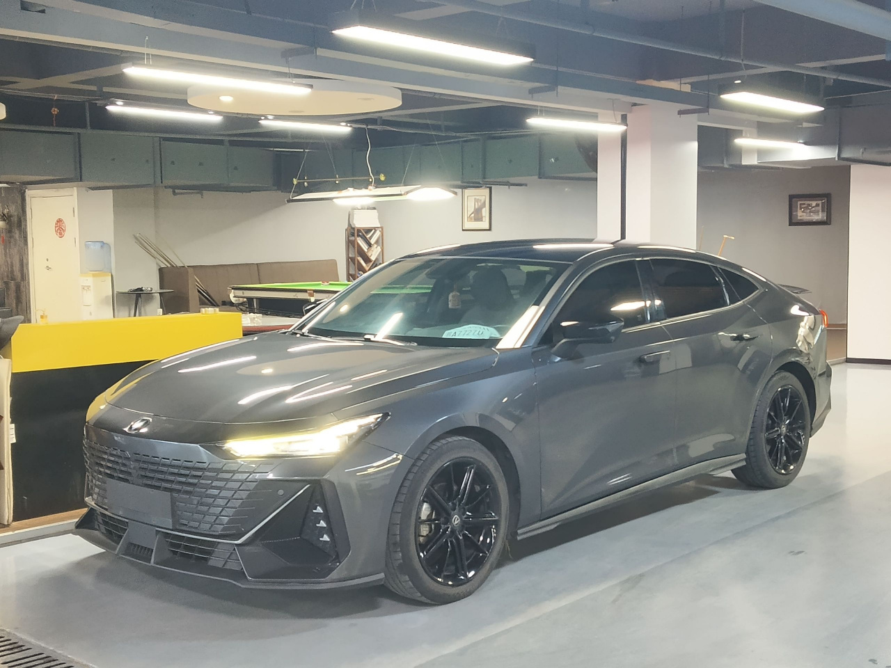 UNI-V 2022 1.5T Premium