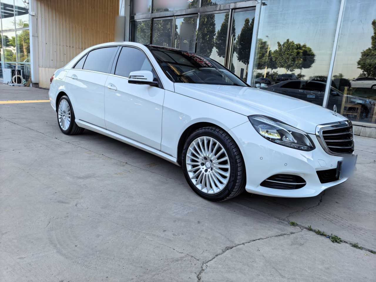 E-Class 2015 E 260 L photo 3