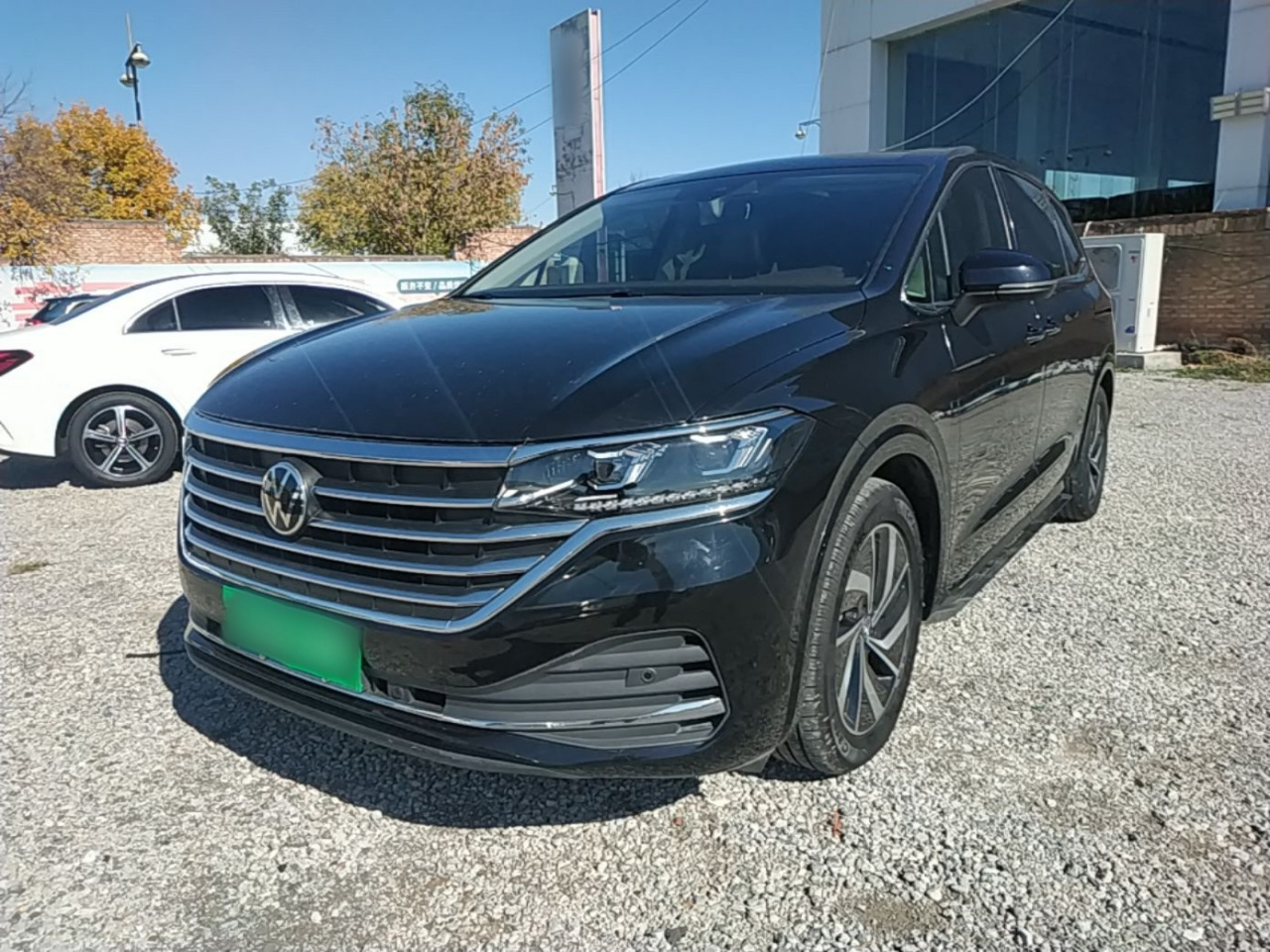 Viloran 2022 330TSI Luxury