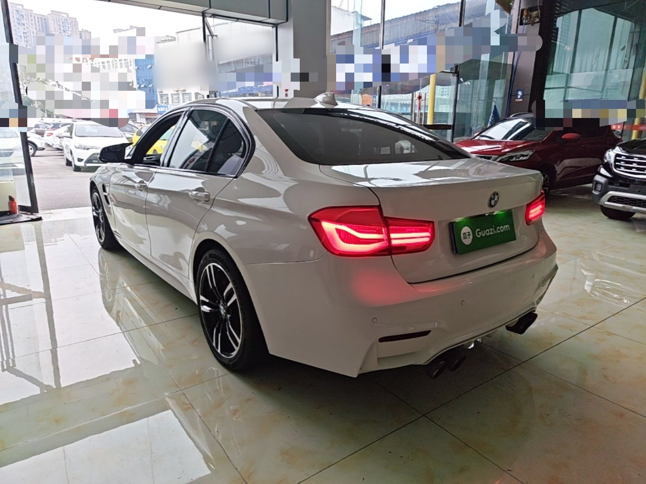 3 Series 2018 320i M Sport Package photo 4