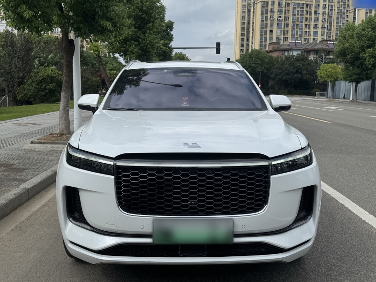 Li Auto ONE 2021 EREV 6-Seater photo 2