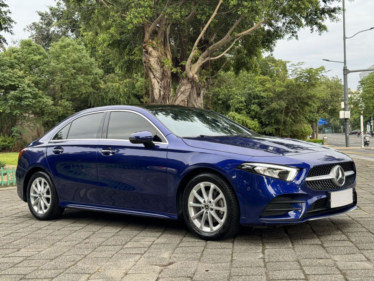 A-Class 2020 A 200 L Sport photo 3