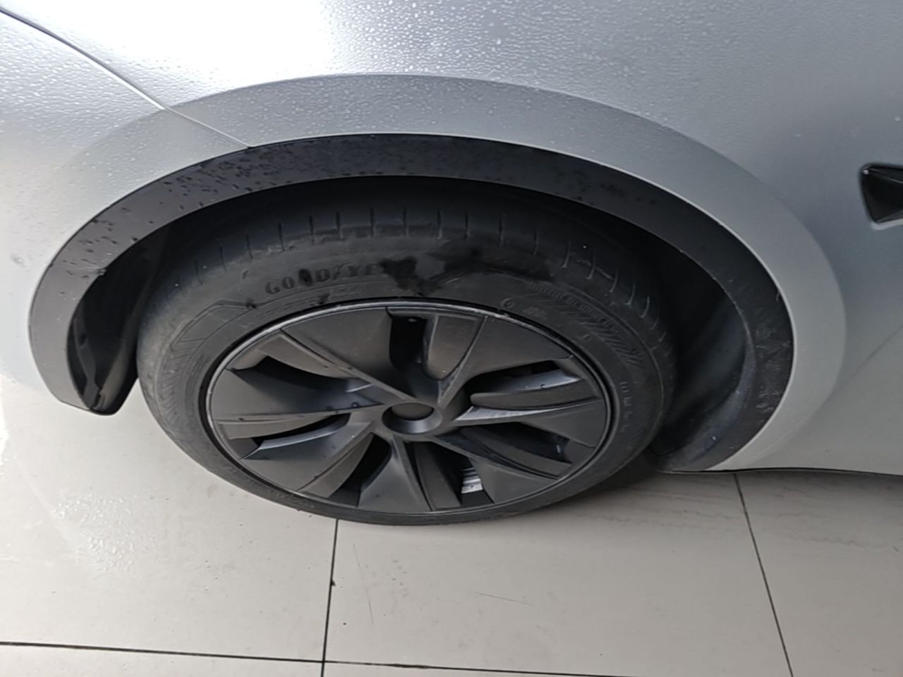 Model Y 2023 RWD photo 3