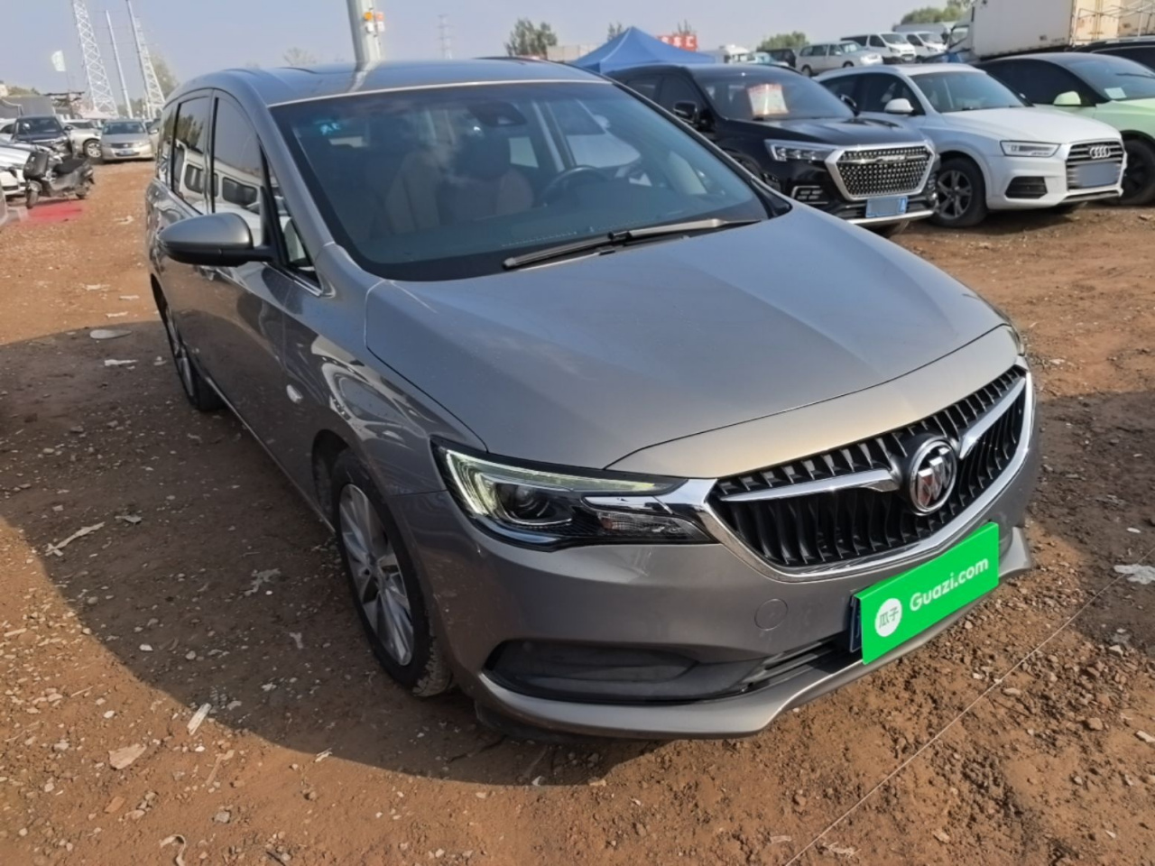 GL6 2019 18T 6-Seater Luxury China VI photo 3