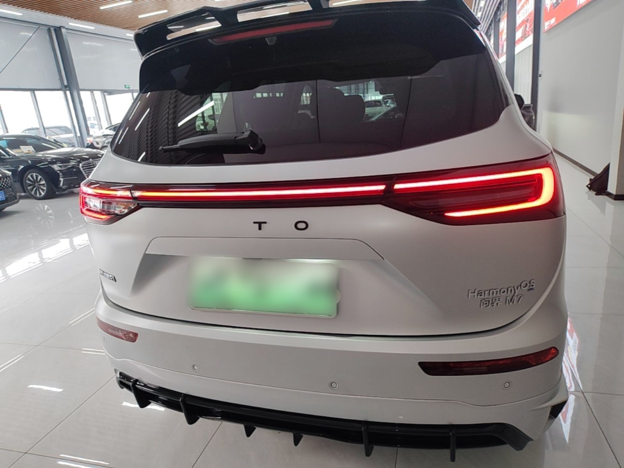 HIMA AITO M7 2024 1.5T ADAS AWD Max 5-Seater photo 5
