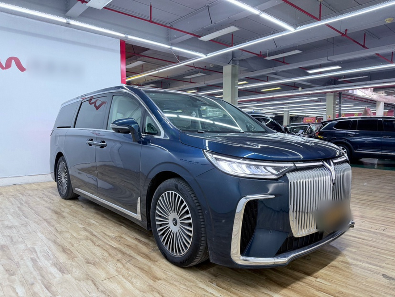 Voyah Dreamer 2025 PHEV AWD Flagship photo 3