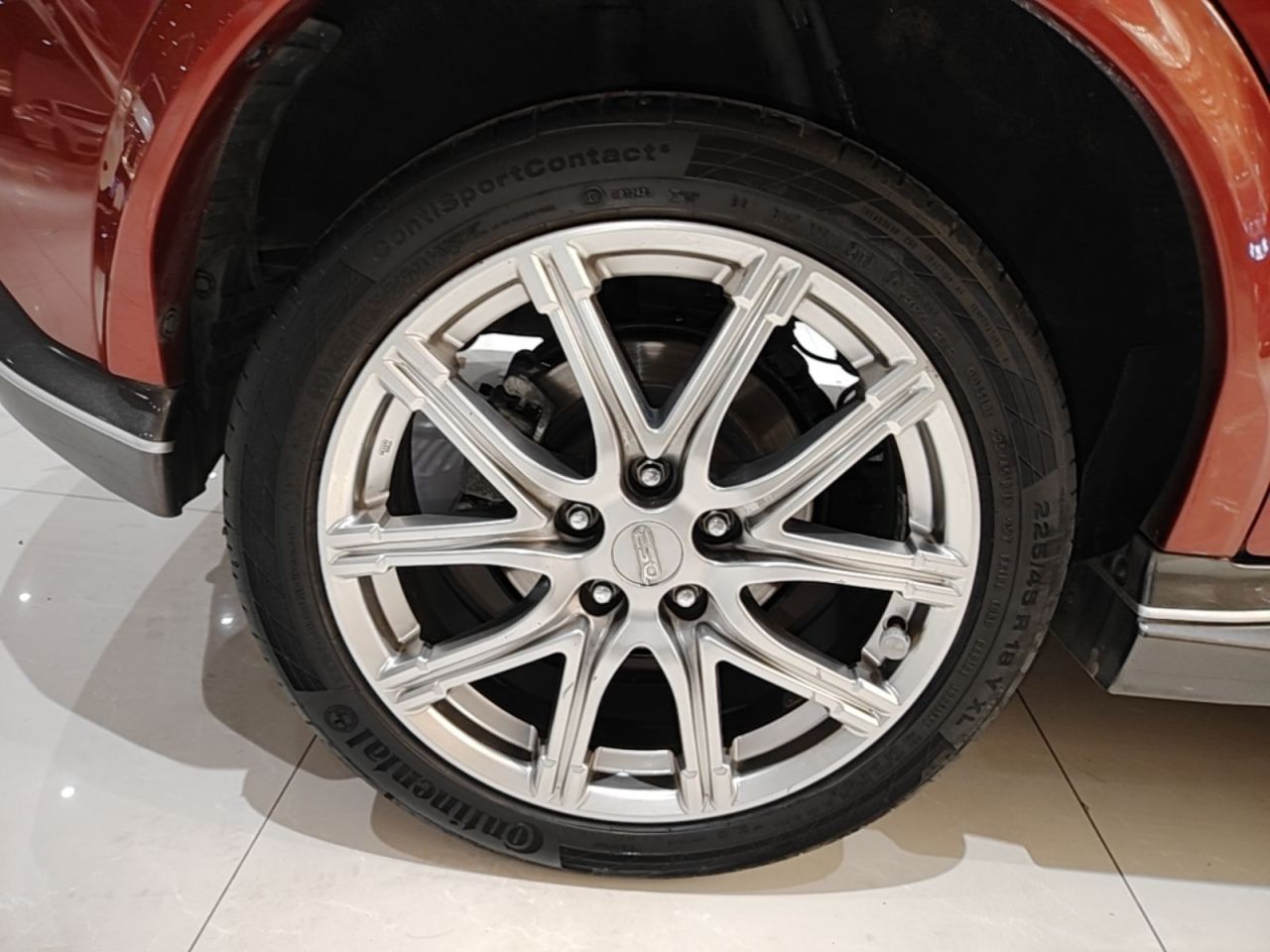 ESQ 2014 1.6L photo 3