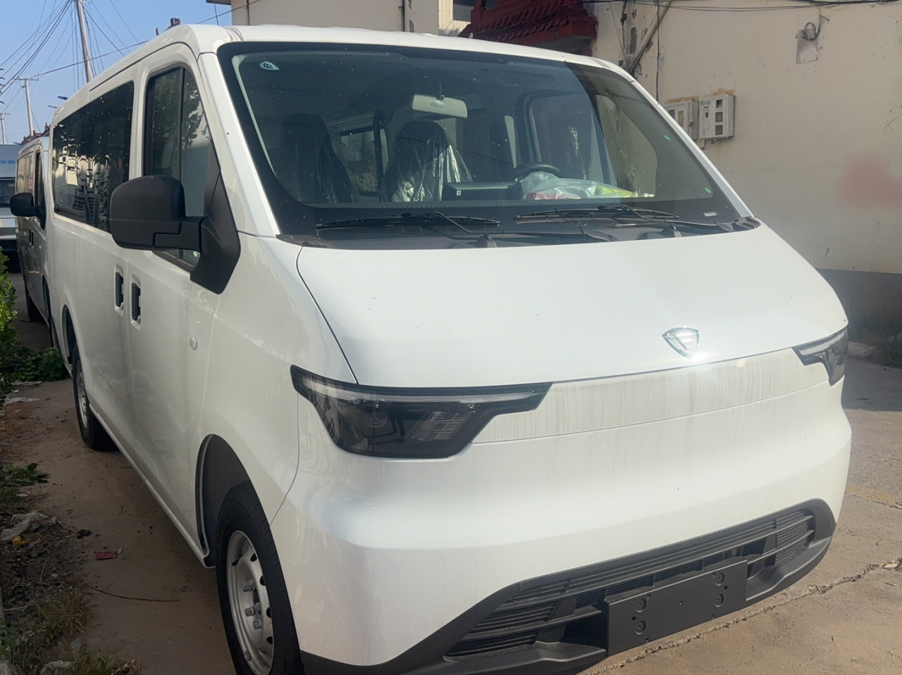 EV EV80 2026 EV80 Short Wheelbase photo 3