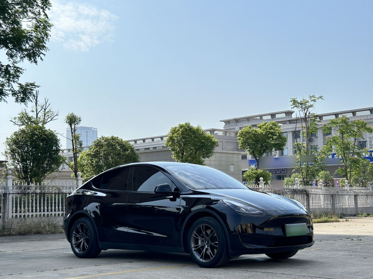 Model Y 2023 RWD photo 2