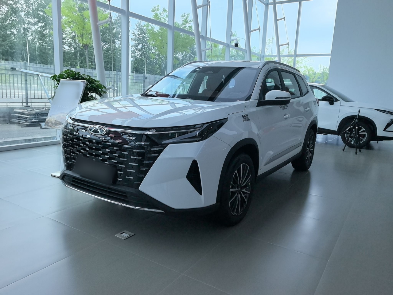 Tiggo 8 PRO 2025 290T RWD Luxury