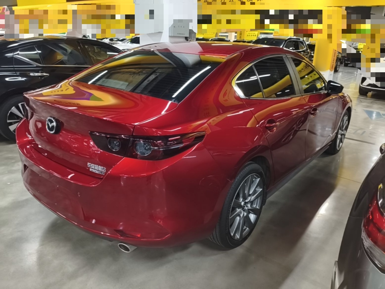3 Axela 2023 2.0L AT photo 4
