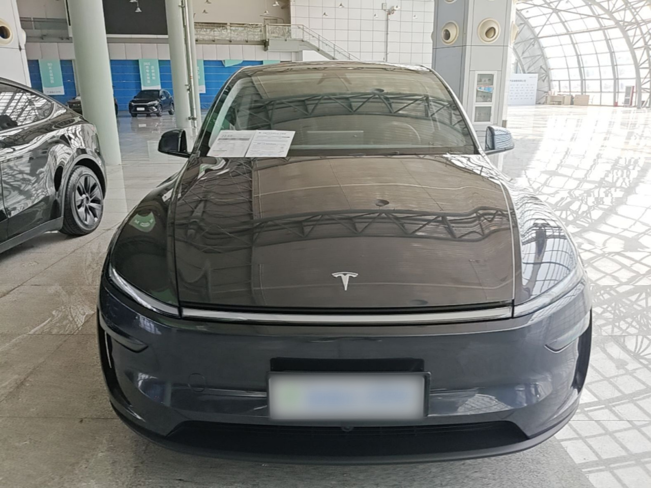 Model Y 2025 RWD Launch Edition photo 2