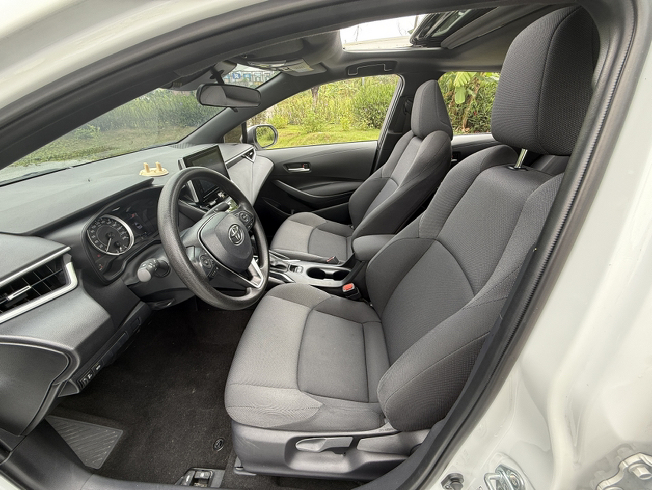 Levin 2023 185T CVT Luxury photo 3