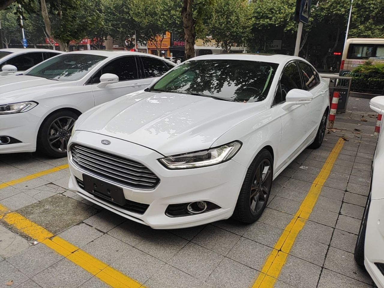 Mondeo 2013 2.0L GTDi240 Luxury Sport