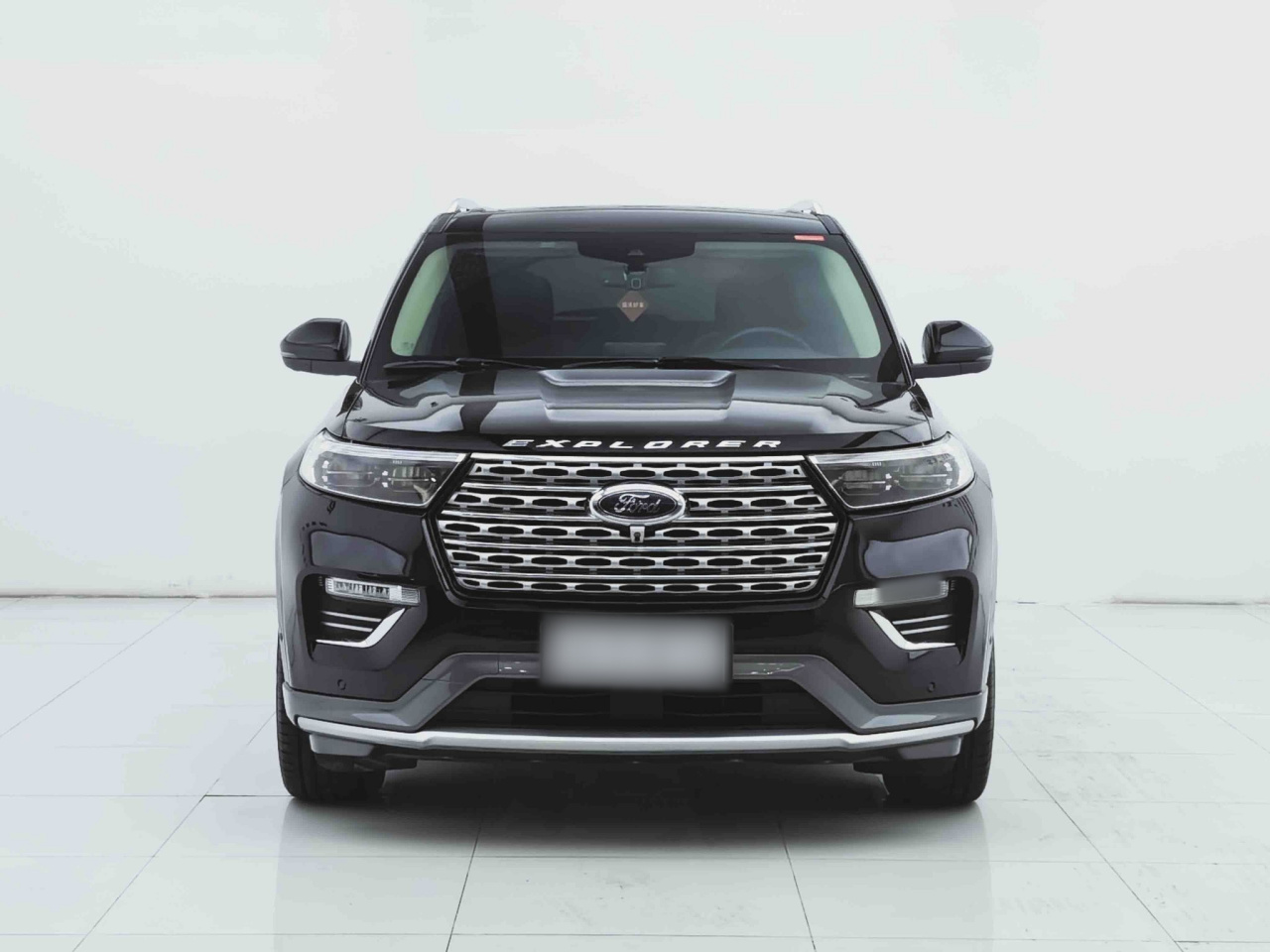 Explorer 2020 EcoBoost 285 AWD Titanium 6-Seater photo 2