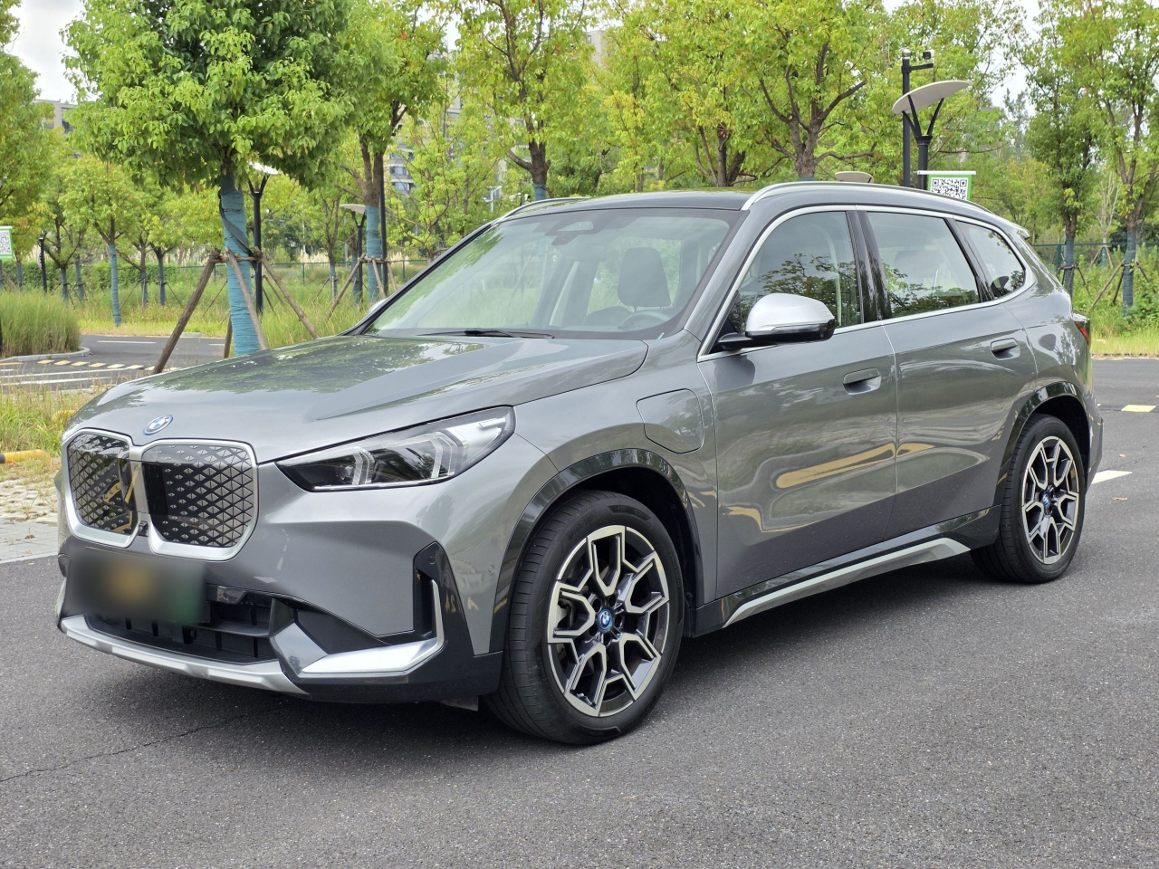 iX1 2023 xDrive30L X Design Package