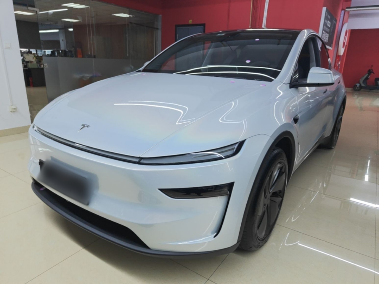 Model Y 2025 RWD