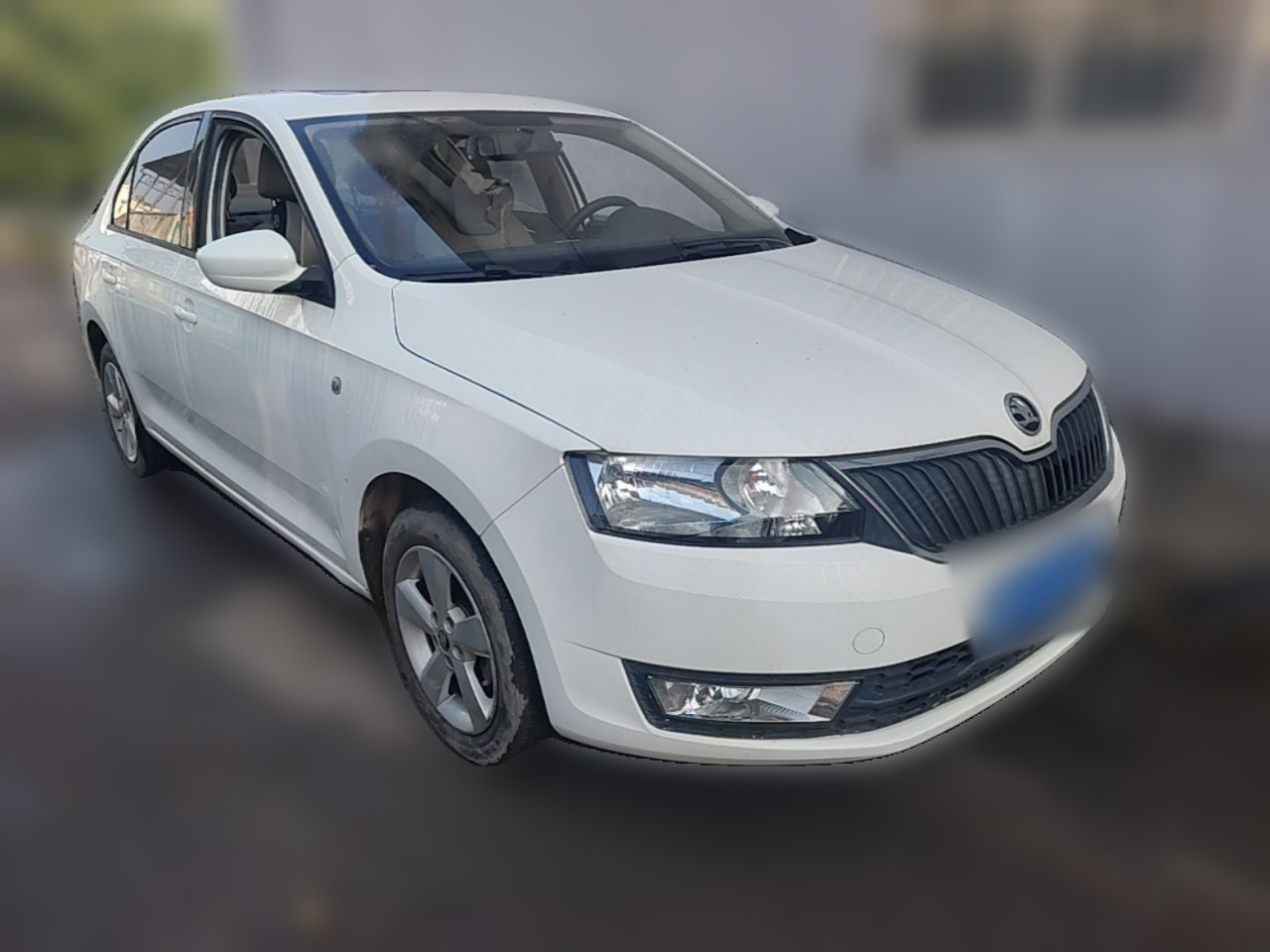 Rapid 2015 1.6L MT photo 3