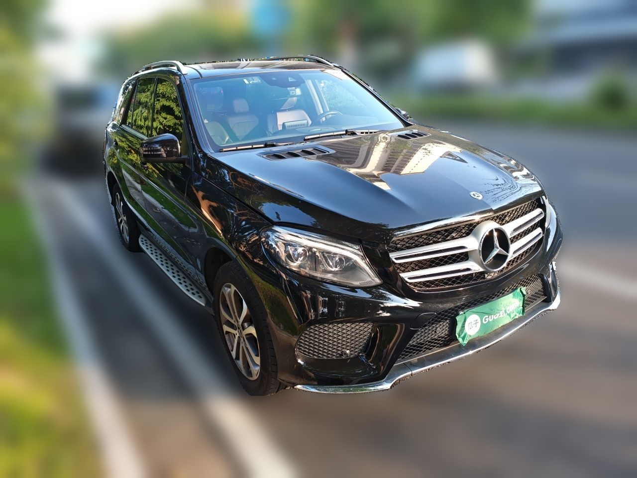GLE Imported 2017 GLE 320 4MATIC Dynamic photo 3